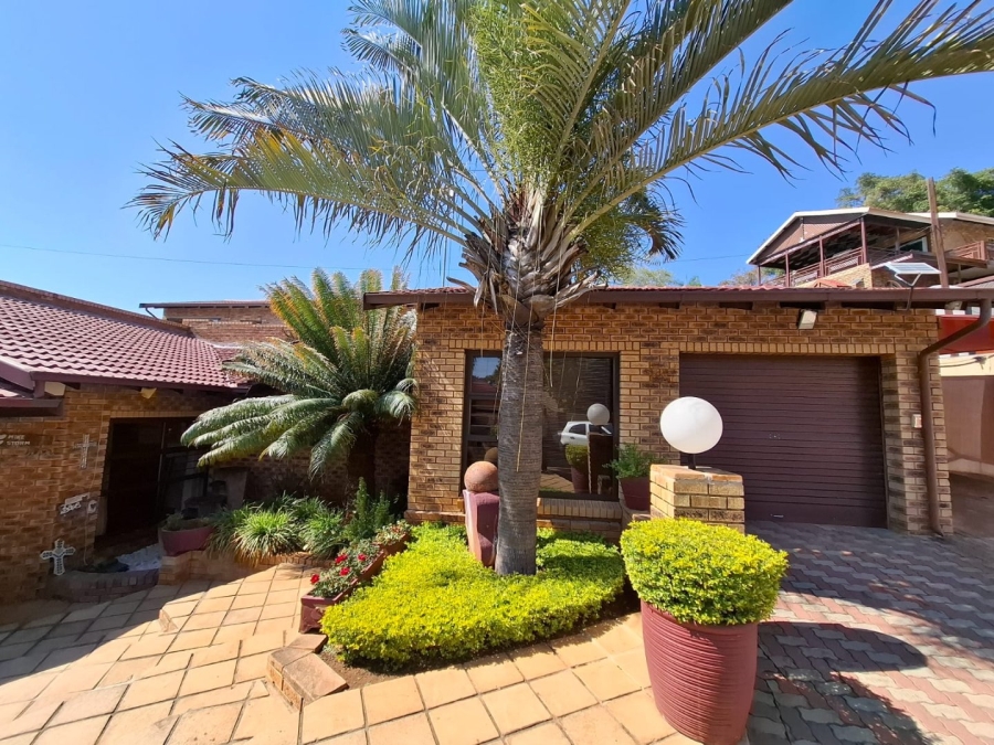 5 Bedroom Property for Sale in Cashan North West